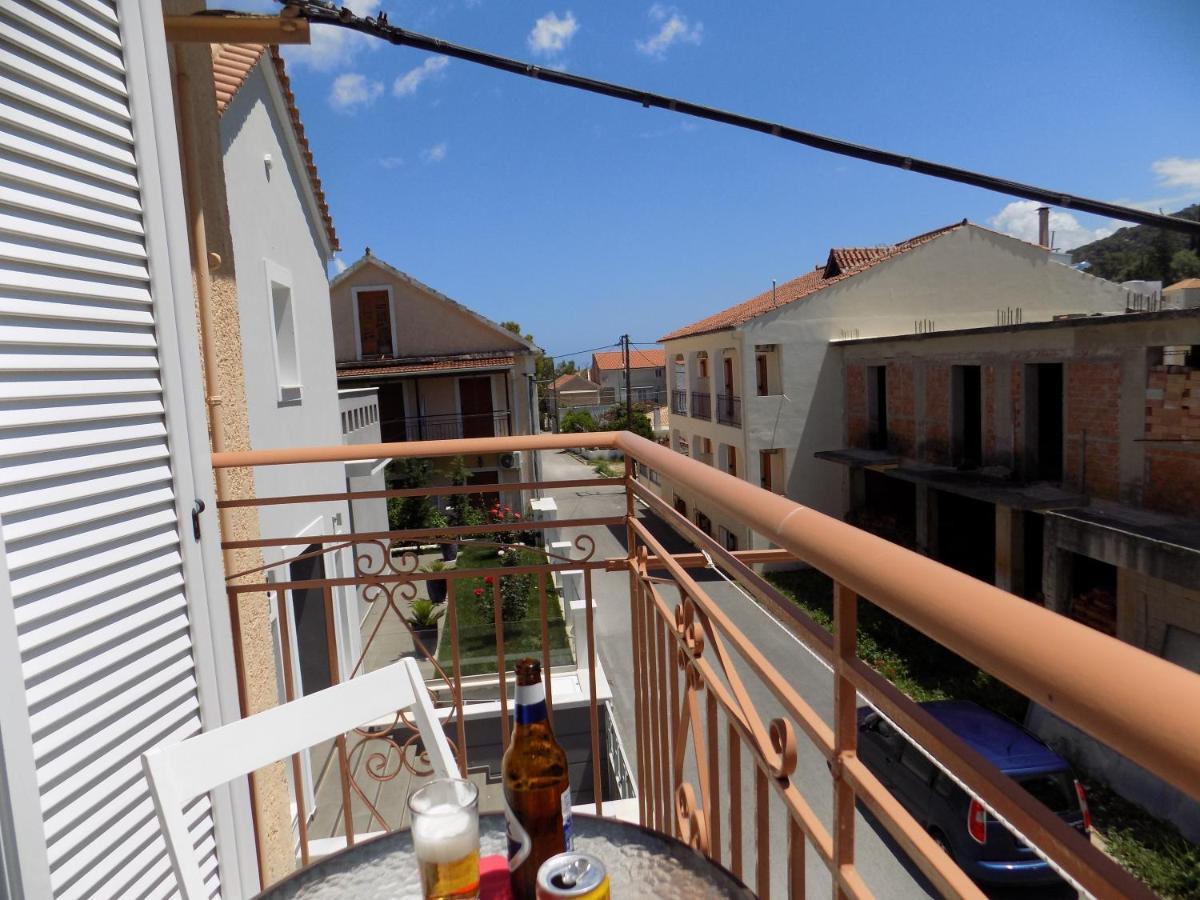 Afrodite Spacious Apartments! Agia Efimia Exterior foto