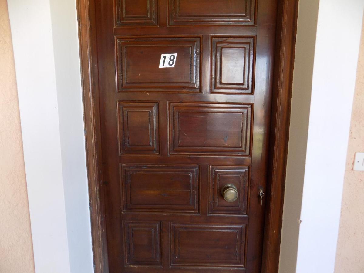 Afrodite Spacious Apartments! Agia Efimia Exterior foto
